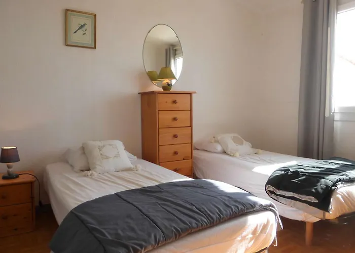 Sg150-060 - 3 Pieces 6 Couchages Gilles Croix De Vie